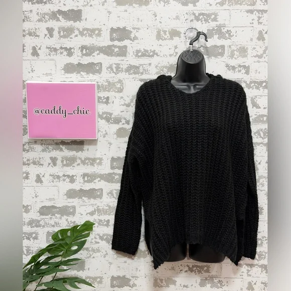 Chunky Knit Black Hooded Sweater NWT | Soft Mohair Blend Pullover | Sizes S & M - Picture 4 of 10